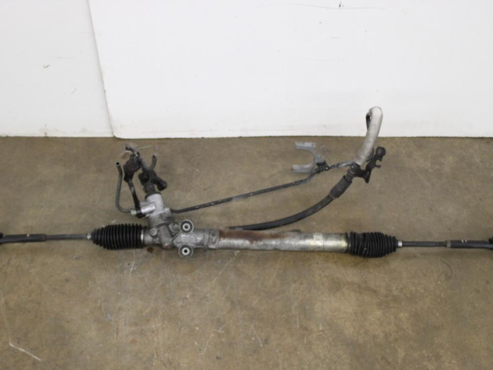 JDM 01-05 Toyota Altezza SXE10 IS200 POWER STEERING RACK RHD: Image 1