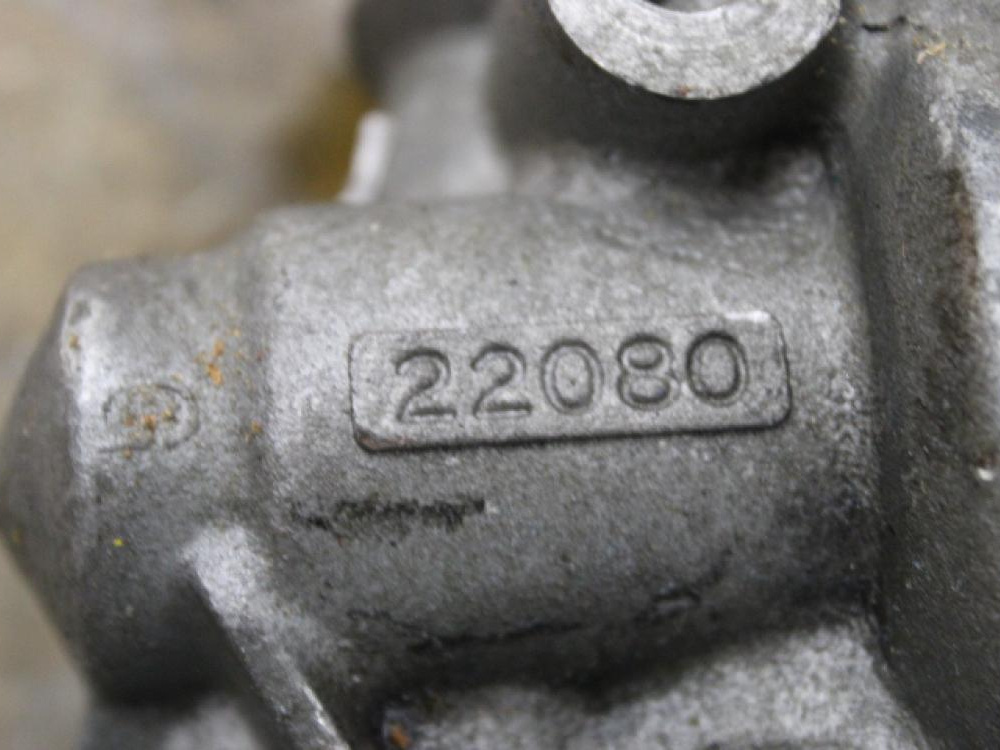 JDM 01-05 Toyota Altezza SXE10 IS200 POWER STEERING RACK RHD: Image 2
