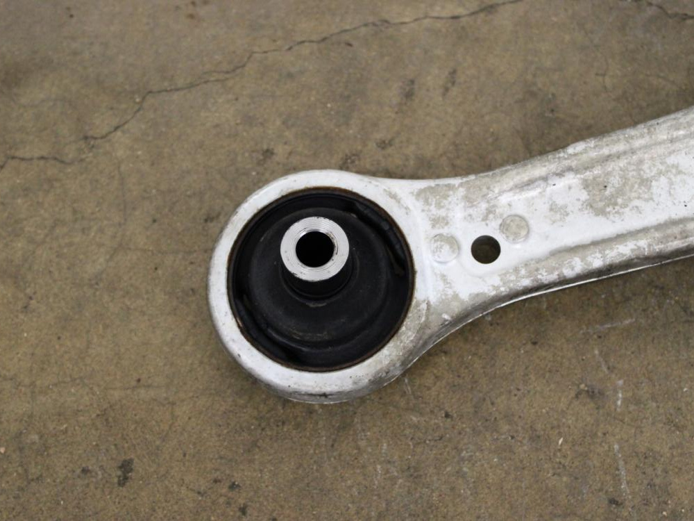 JDM 2008-2014 SUBARU STI IMPREZA OEM ALUMINUME FRONT LOWER CONTROL ARM: Image 3