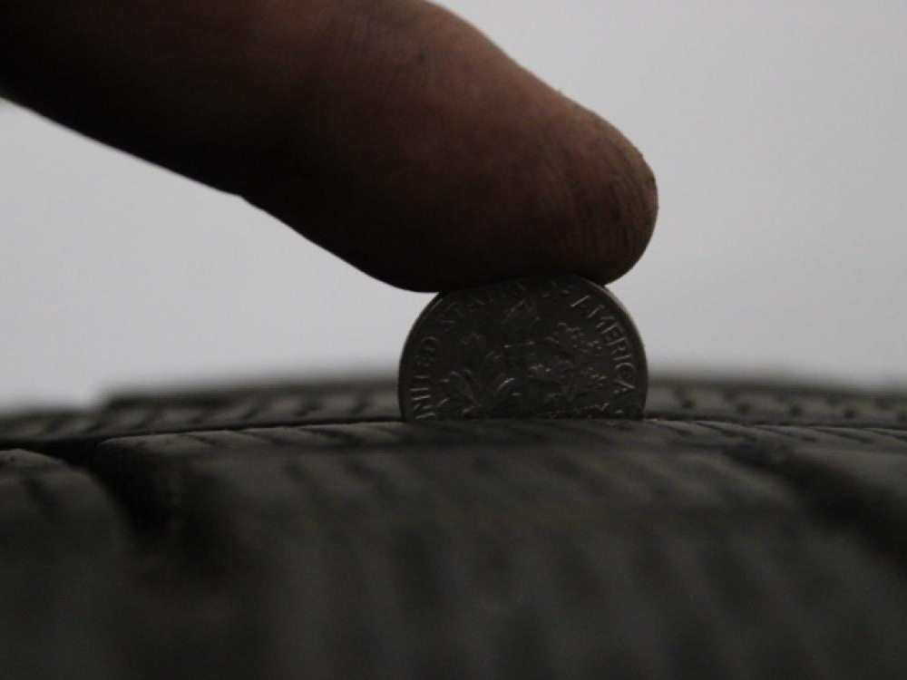 KYOHO 16X6.5 +38  5X114.3 YOKOHAMA 205-65R16 690 KG: Image 5