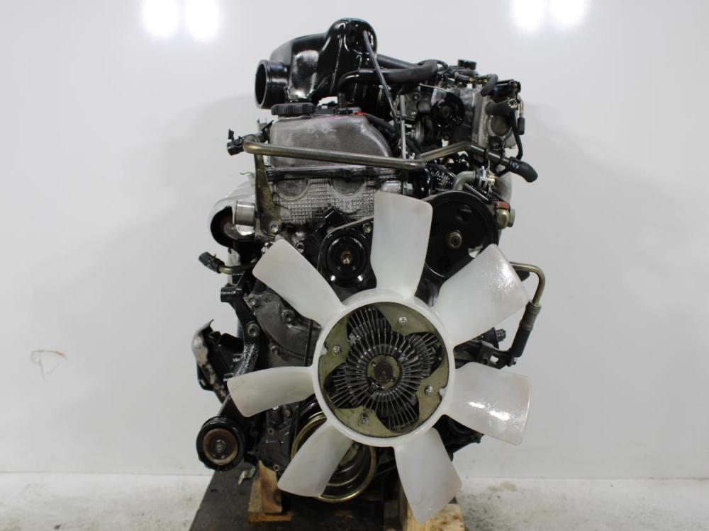JDM 1997-2004 TOYOTA 4RUNNER, TACOMA, T100 3RZ-FE 2.7L DOHC 4 CYL COIL TYPE 4 PORT ENGINE: Image 3